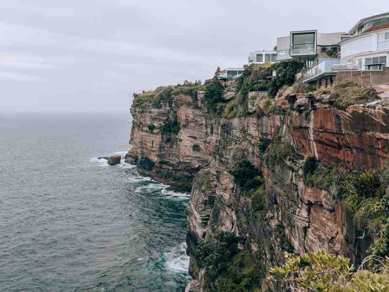 Breathtaking views of the ocean from Dover Heights.
