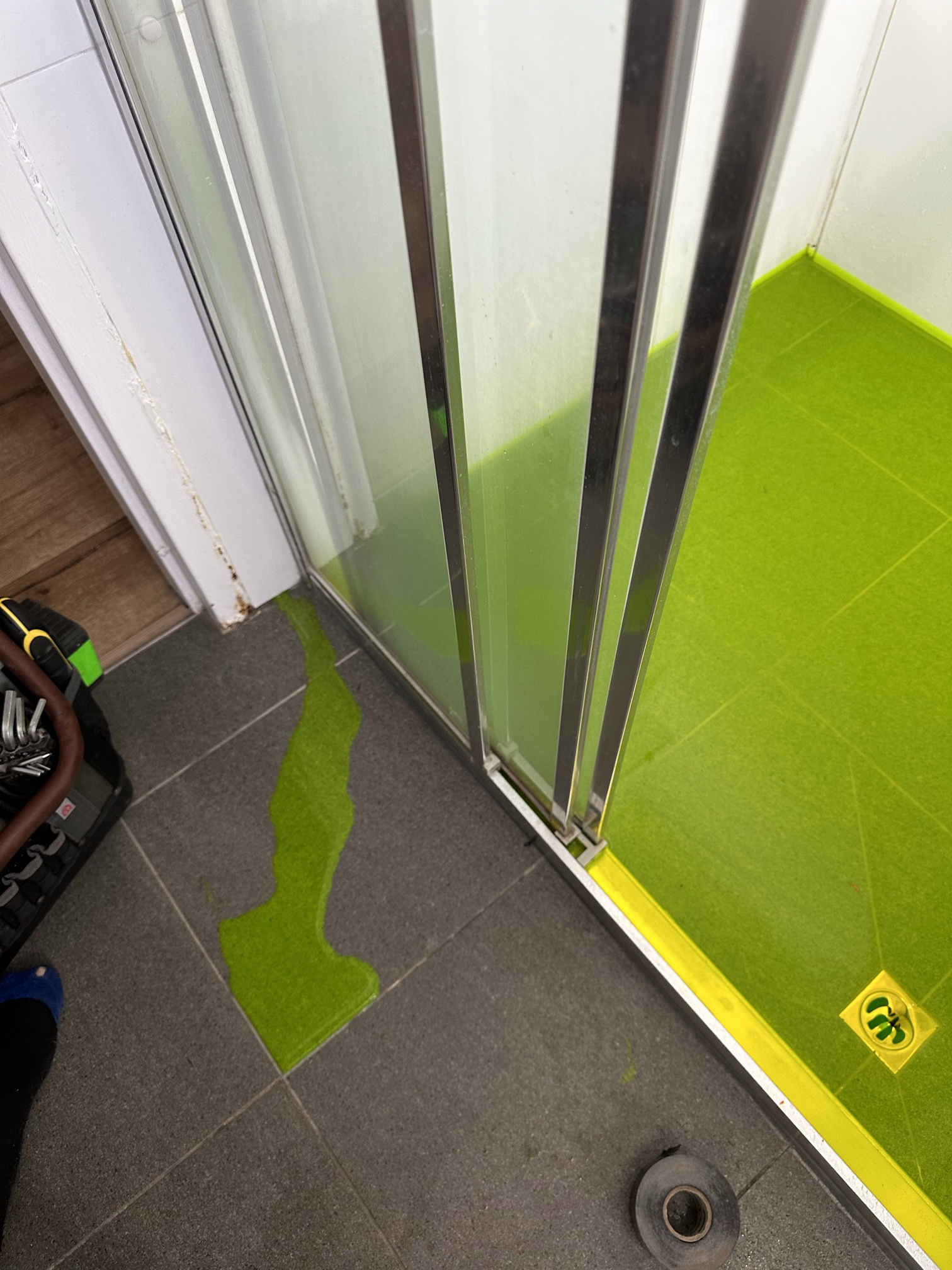 Leak Detection using Yellow Fluorescein in Eastern Suburb Bondi